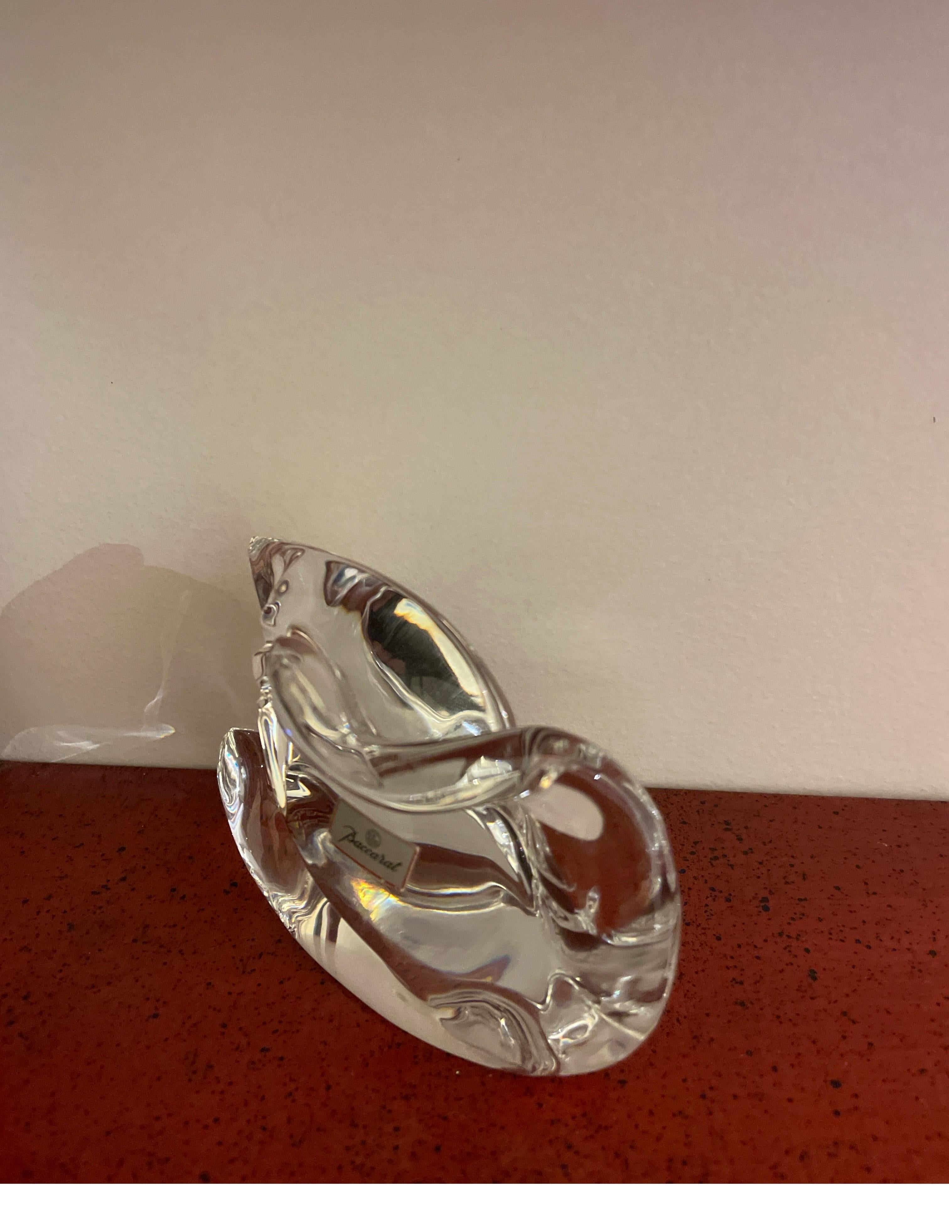 Sweet Baccarat crystal swan figurine with it's head turned back. A lovely piece for your collection.