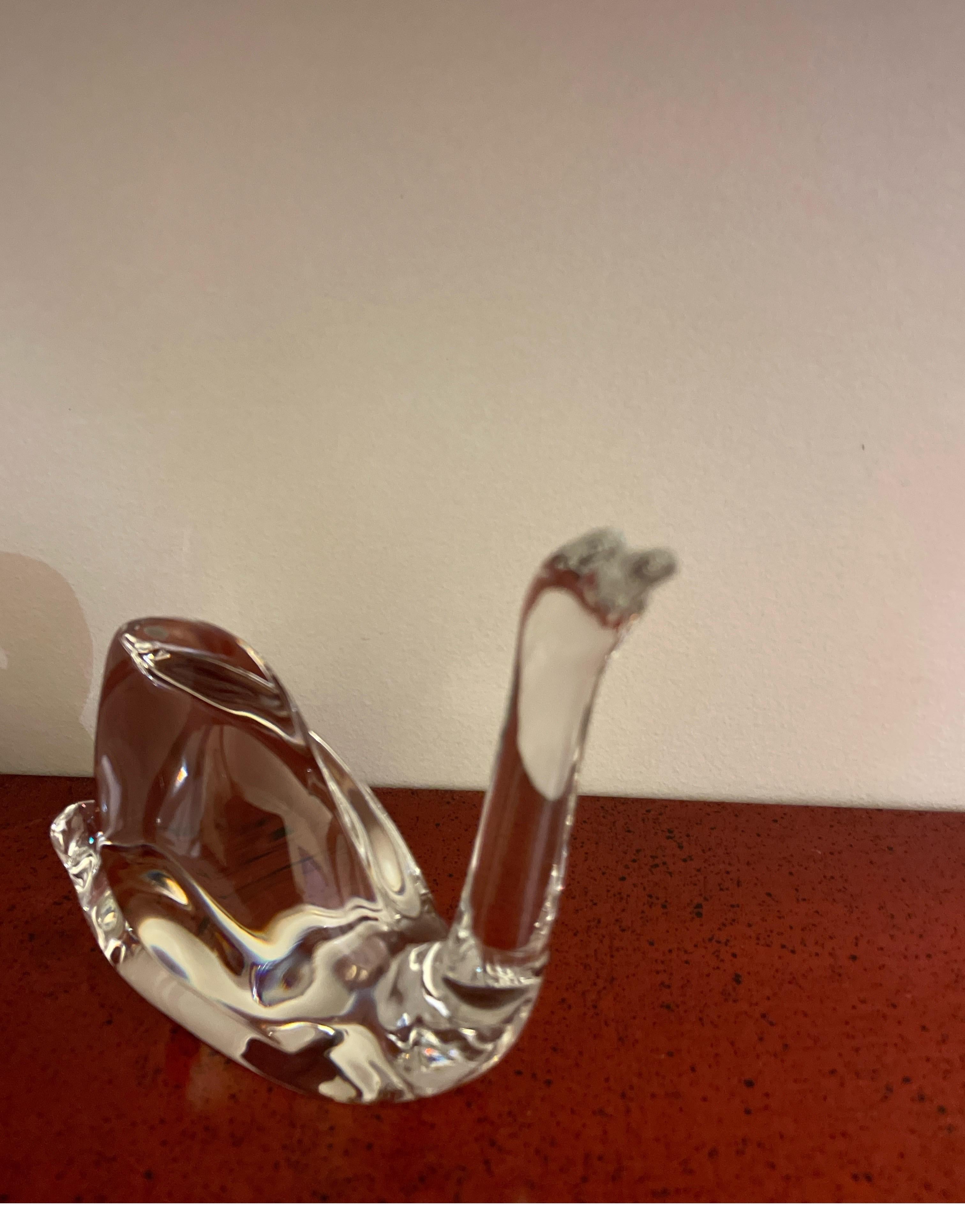Figurine / presse-papier en cristal de Baccarat en forme de Swan Bon état - En vente à West Palm Beach, FL