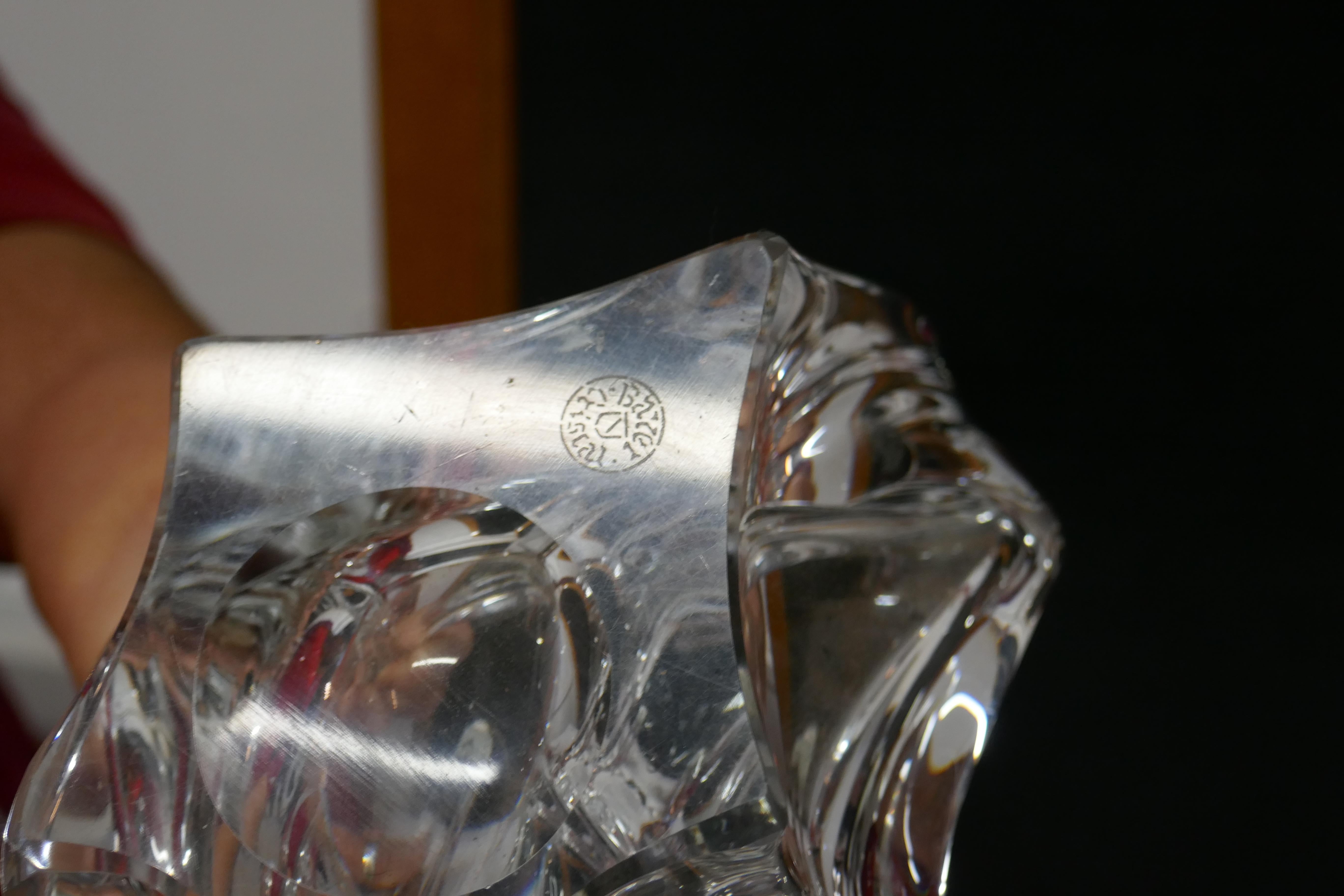 Lampe en forme de cygne pivotant en cristal de Baccarat en vente 1