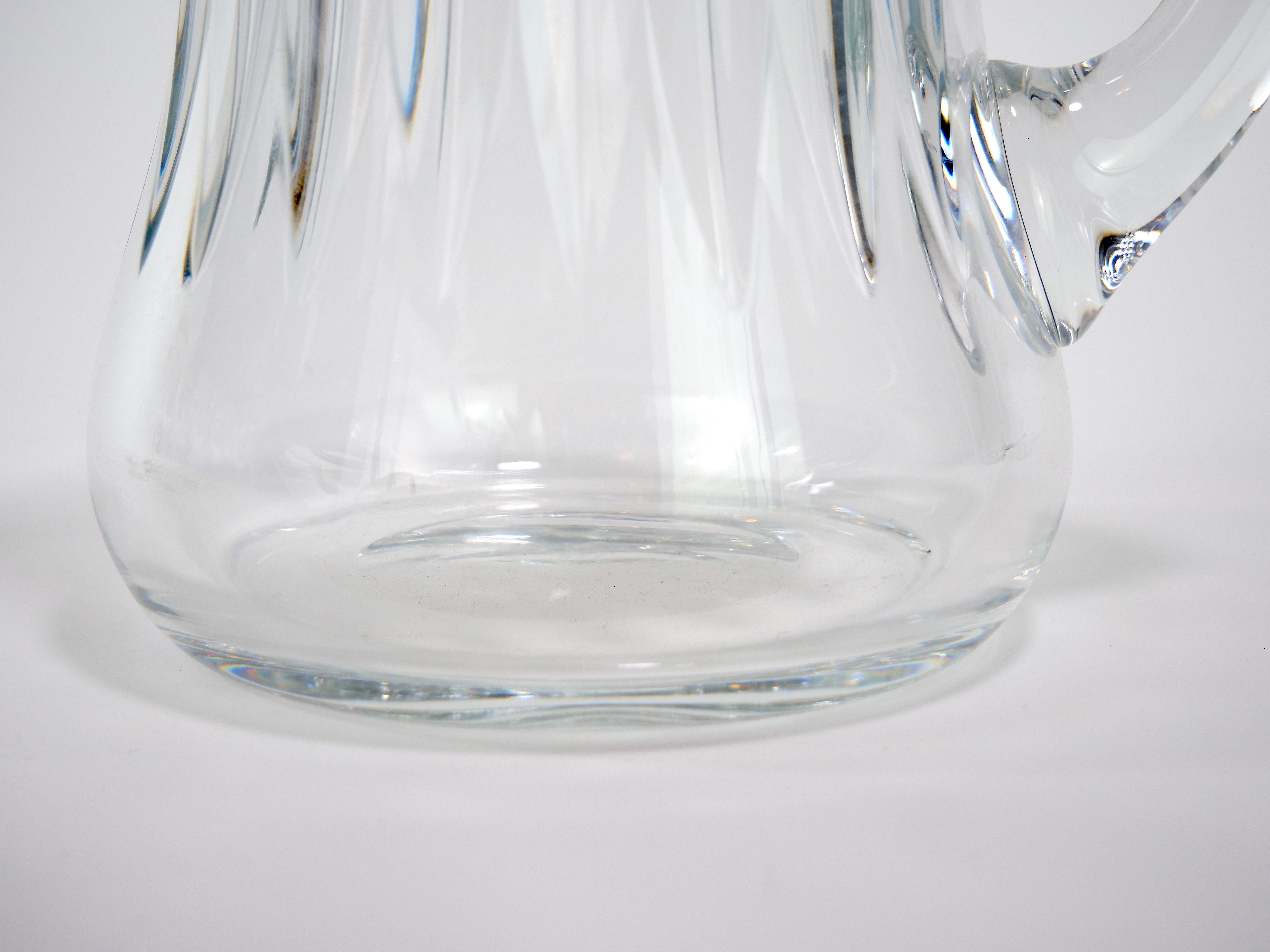 20ième siècle Service de table en cristal de Baccarat Pichet de service en vente