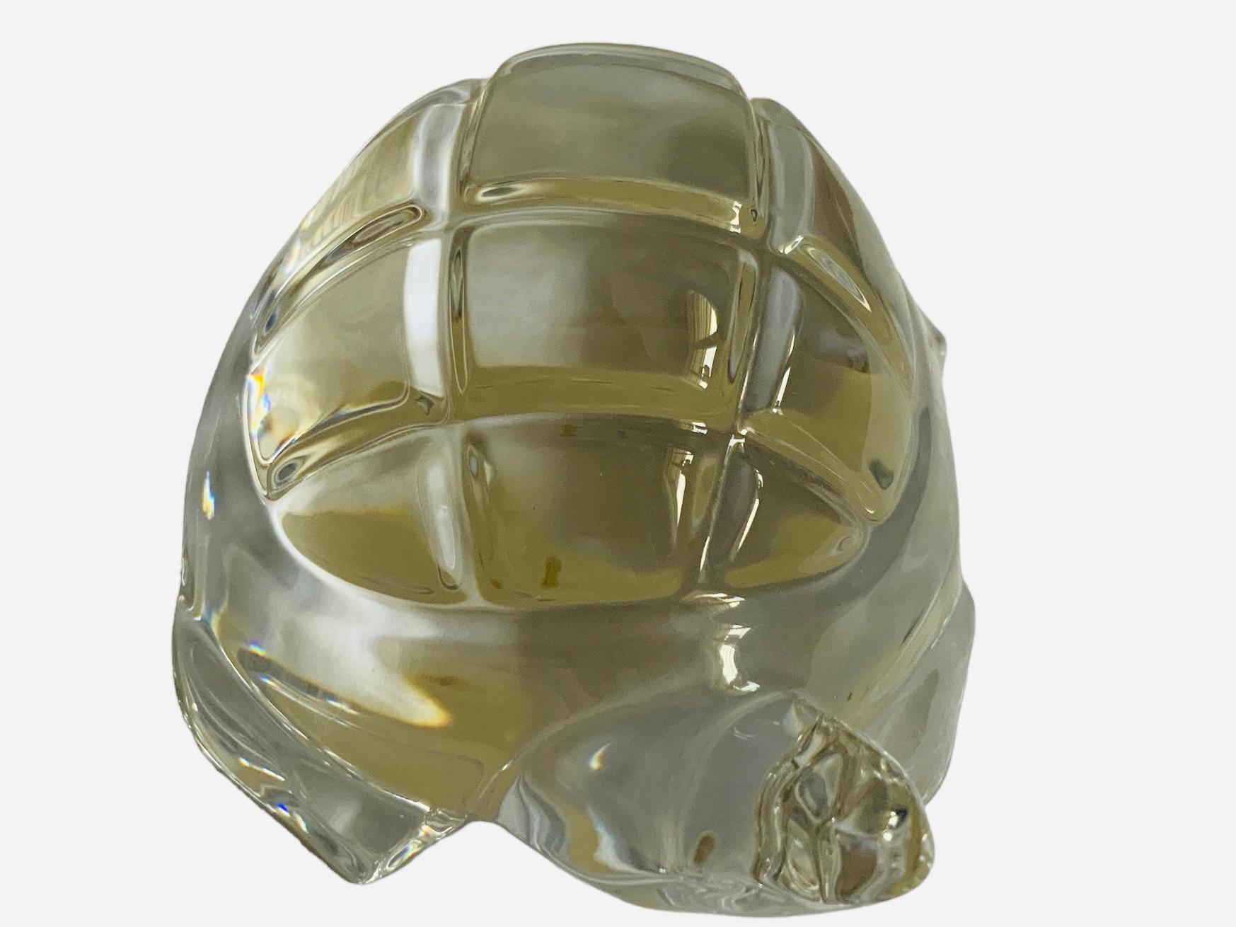 Cristal Sculpture/porte-papier en cristal de Baccarat en forme de tortue  en vente