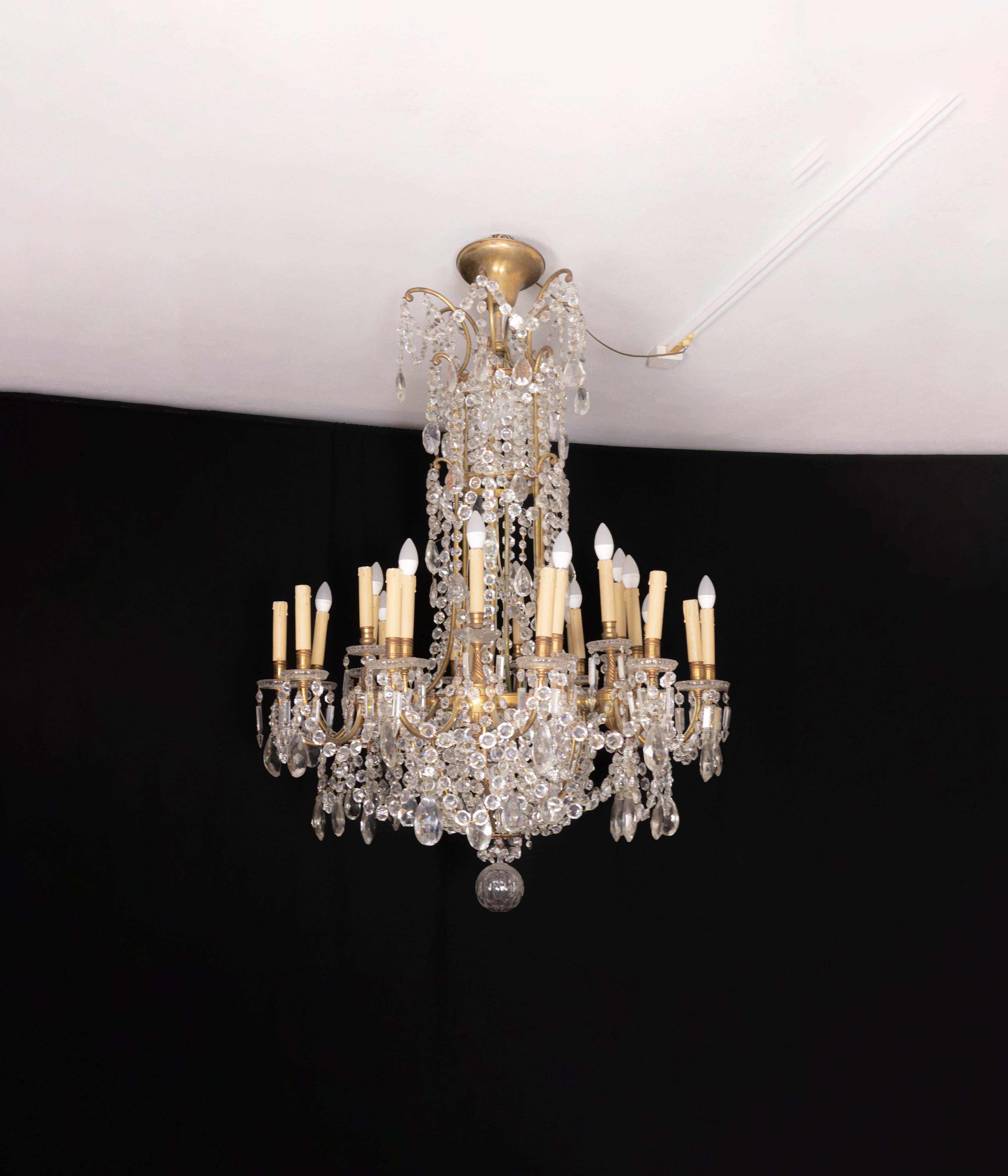 Baccarat Crystal 24 light Chandelier en venta 1