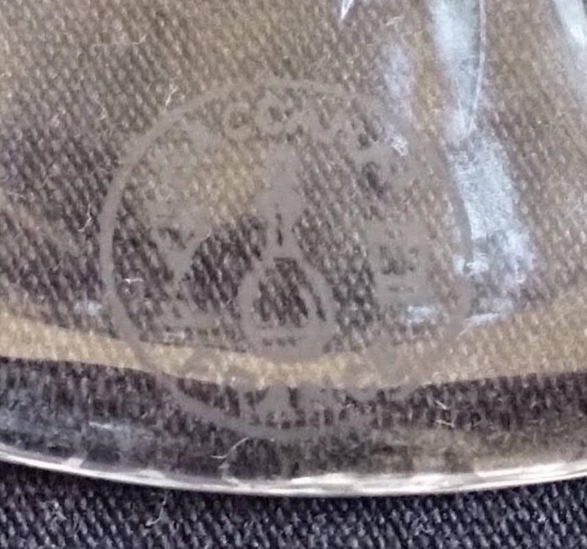 Vase en cristal de Baccarat, cristal taillé transparent, motif Lagny, signé en vente 3