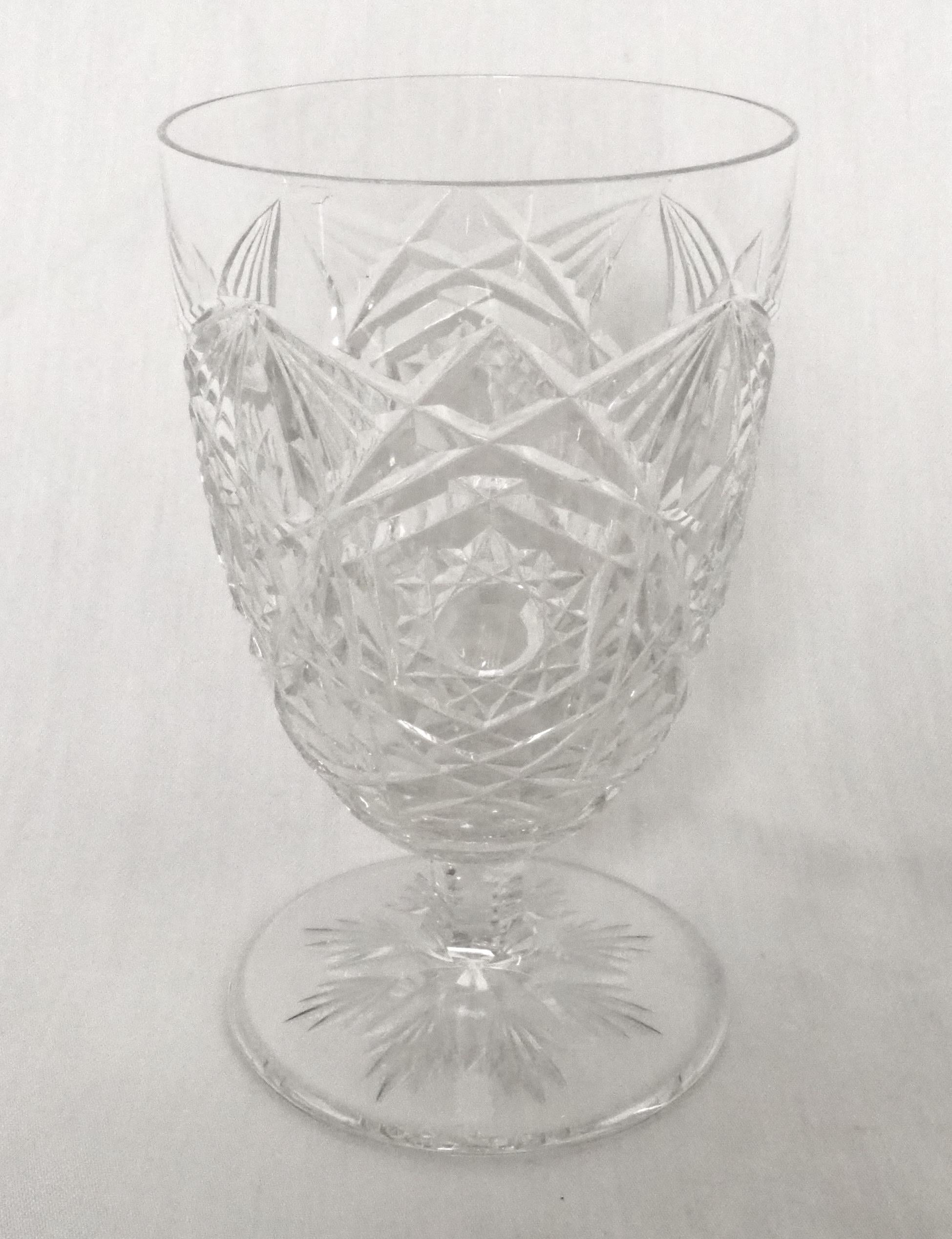 Vase en cristal de Baccarat, cristal taillé transparent, motif Lagny, signé en vente 5