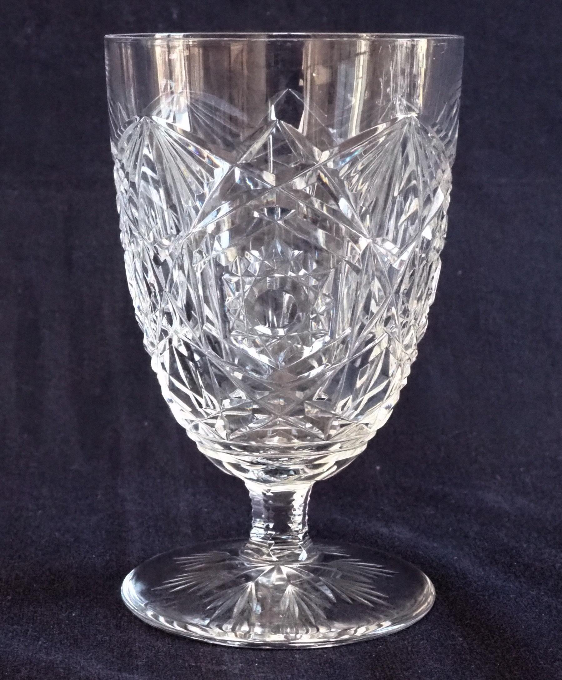 Art déco Vase en cristal de Baccarat, cristal taillé transparent, motif Lagny, signé en vente
