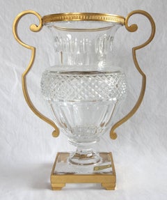 Vaso di cristallo Baccarat, cornice in bronzo dorato - Medicis - firmato