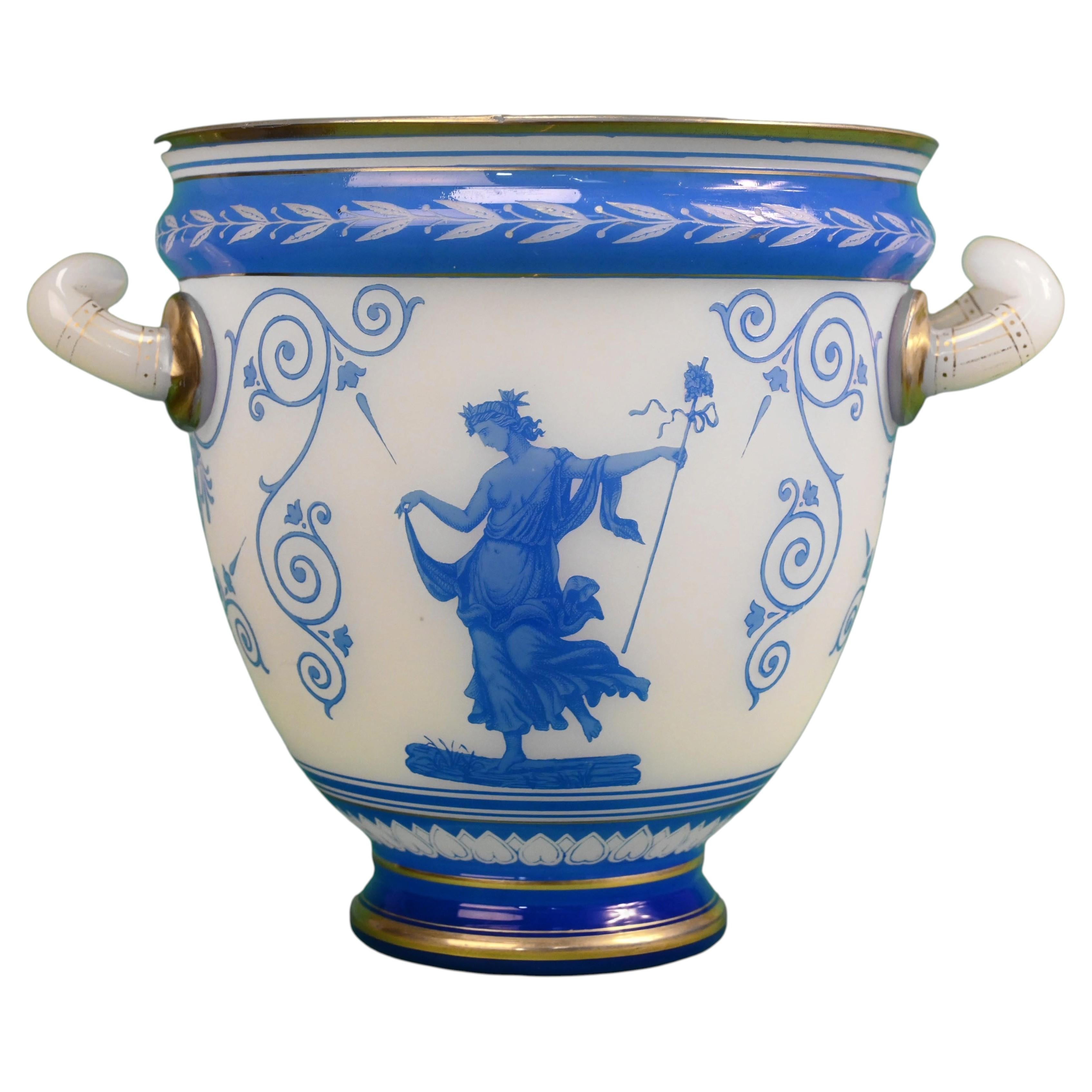 BACCARAT, Vaso di cristallo con decorazione neogreca, circa 1867