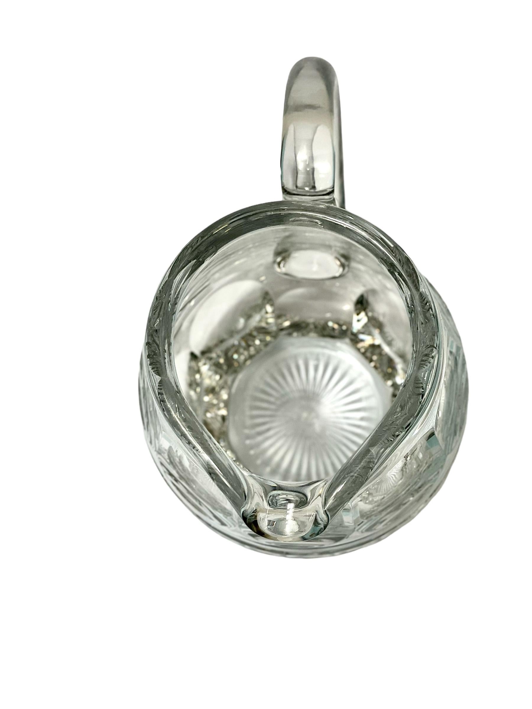 Französischer Vintage-Wasserkrug aus Baccarat-Kristall im Zustand „Gut“ im Angebot in LA CIOTAT, FR