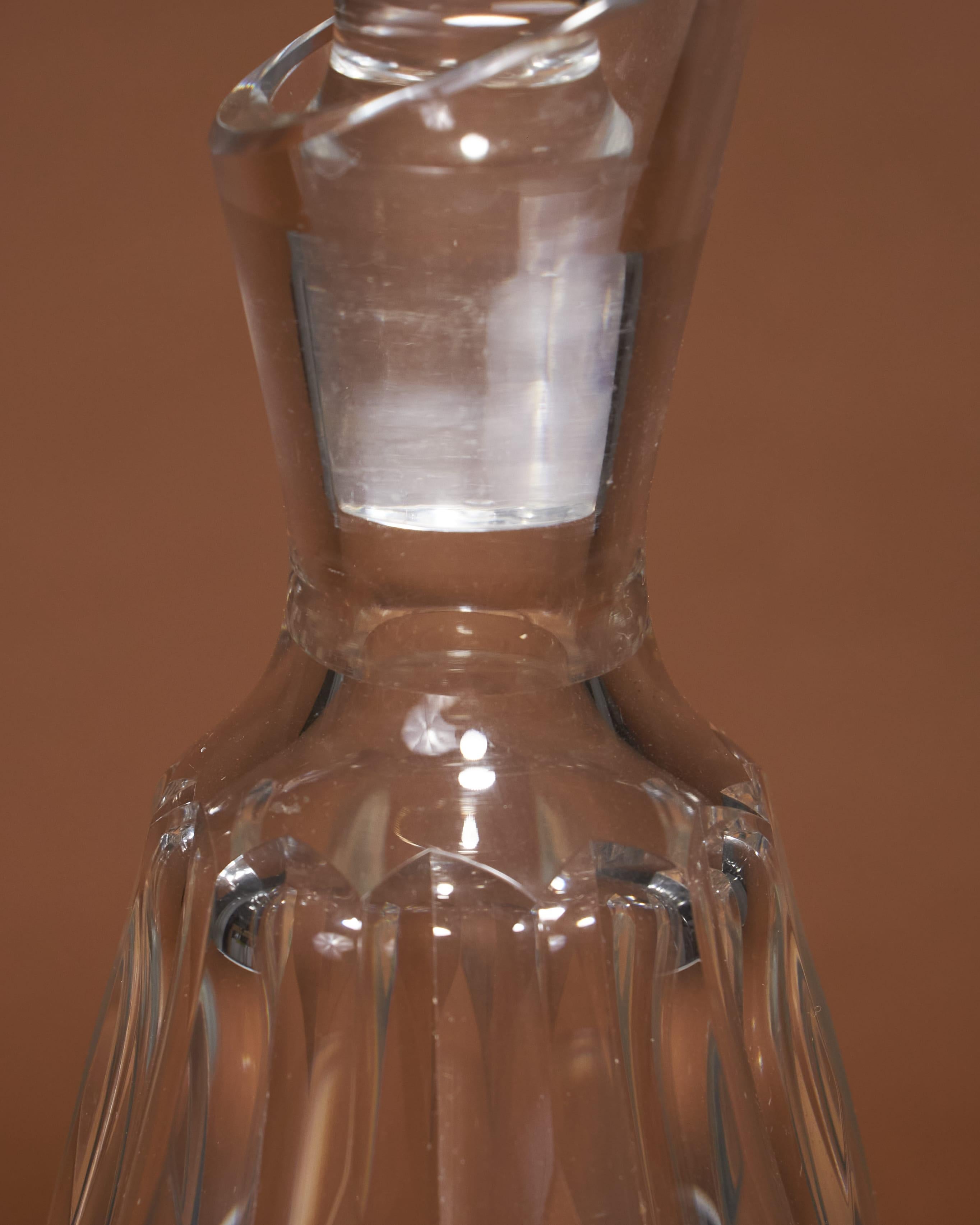 Decantador de vino de cristal de Baccarat, años 60 Moderno de mediados de siglo en venta
