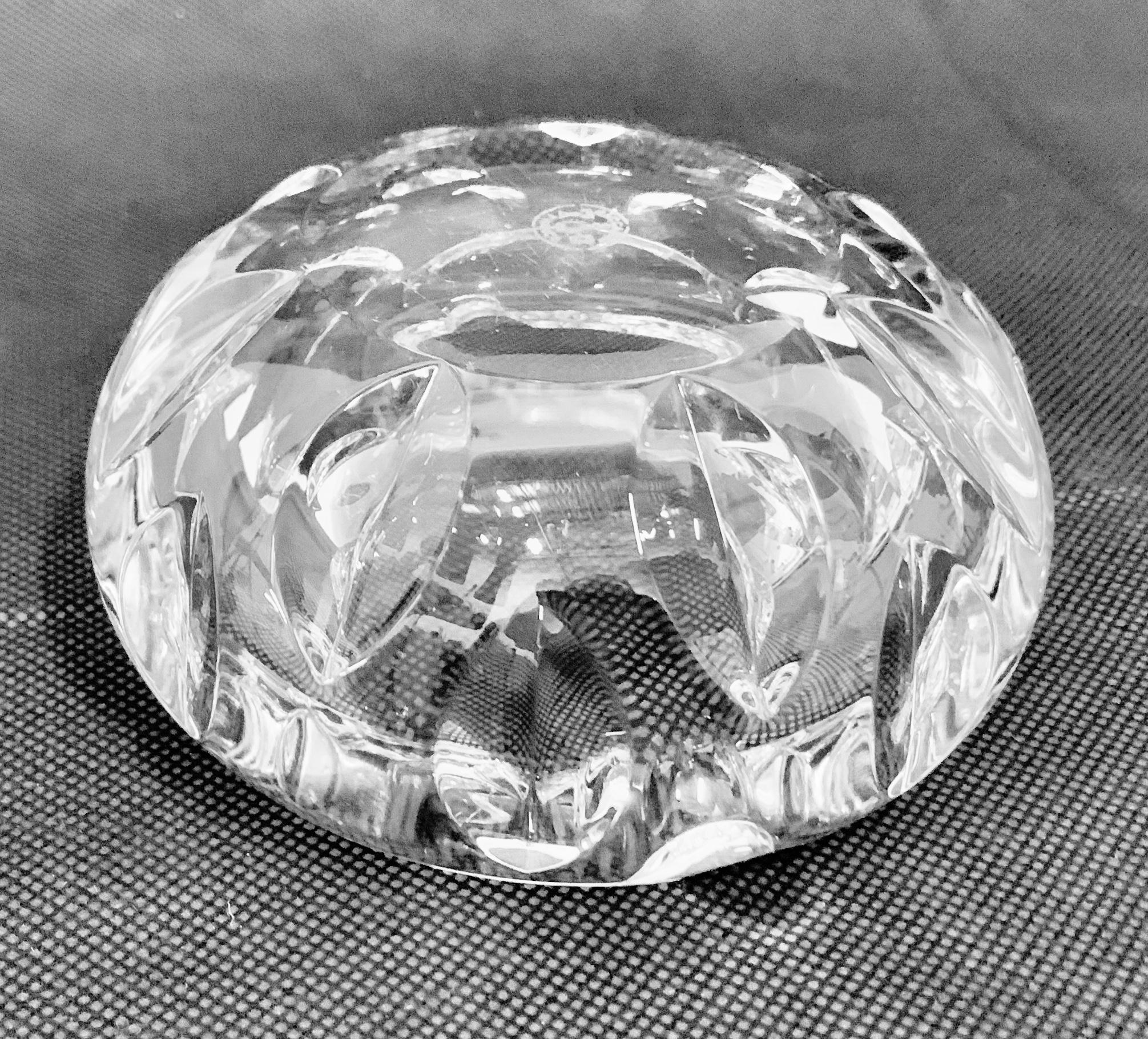 Modern Round Baccarat Cut and Faceted Crystal Ashtray