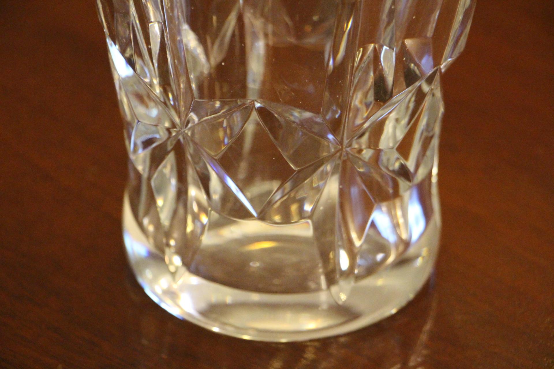 Vase en cristal transparent taillé Baccarat en vente 6