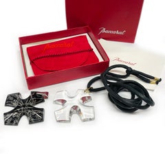 Collana con croce di cristallo maltese Baccarat Eclipse Occitane