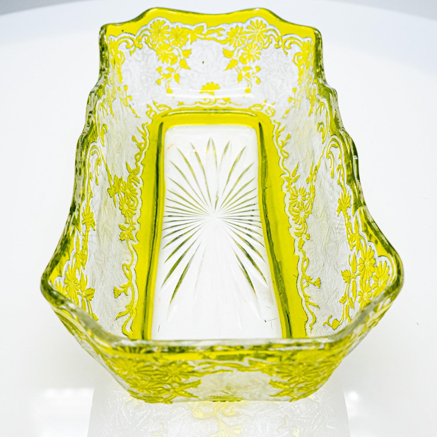 Baccarat Egelantier Muster Limon Gelb Säure geätzt Schale, 1900, Frankreich (Französisch) im Angebot