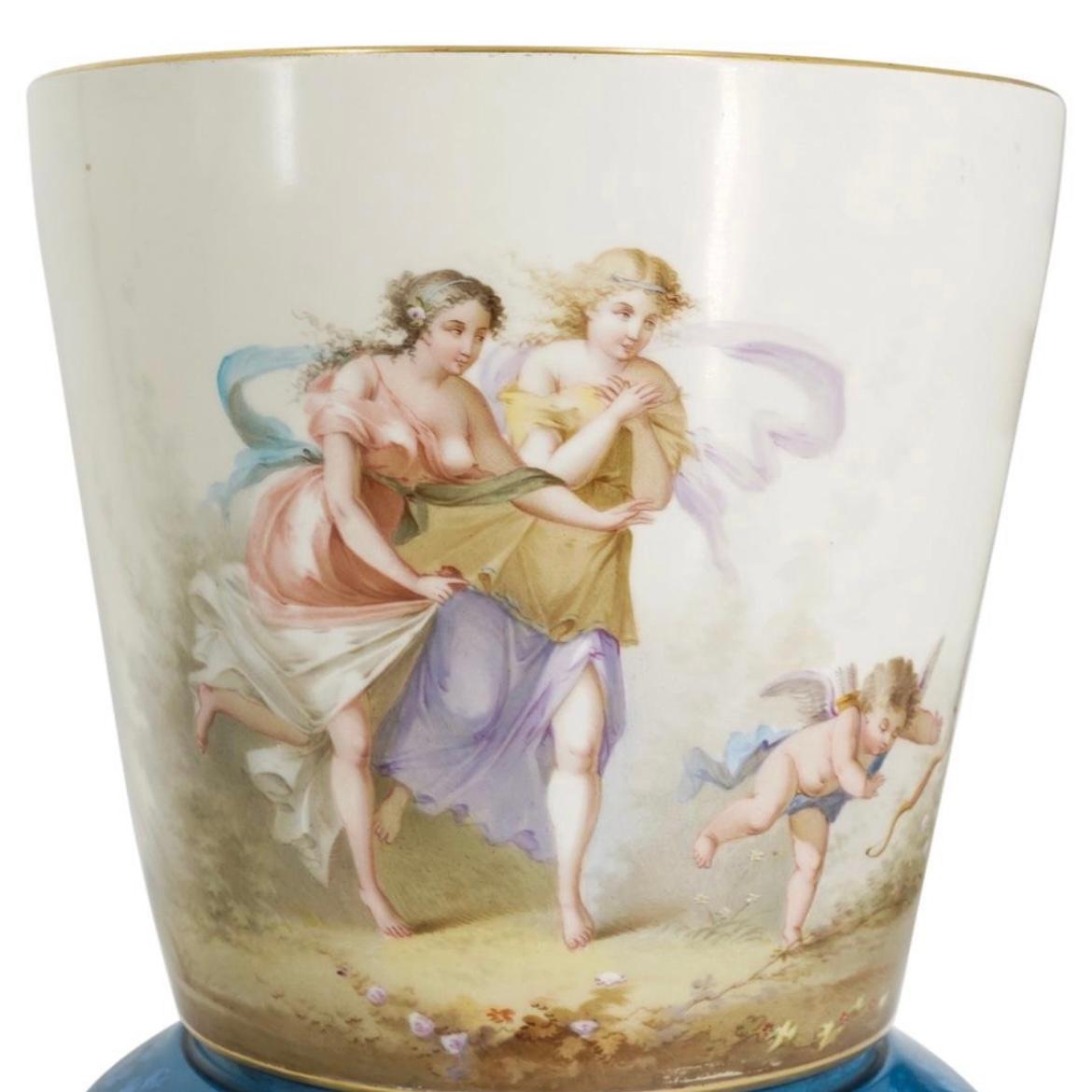 Jardineras / Jarrones de cristal opalino esmaltado Baccarat Pintado a mano en venta