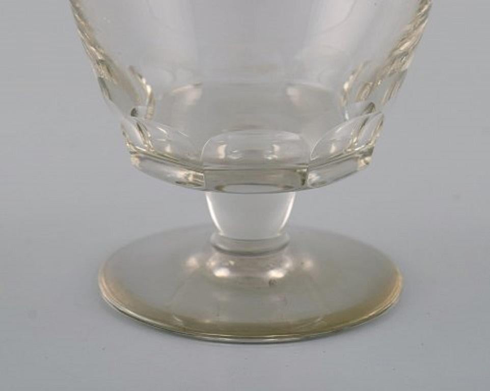 Baccarat, France, 11 Facet Cut Art Deco Glasses, Art Glass, 1930s-1940s In Good Condition For Sale In Copenhagen, DK