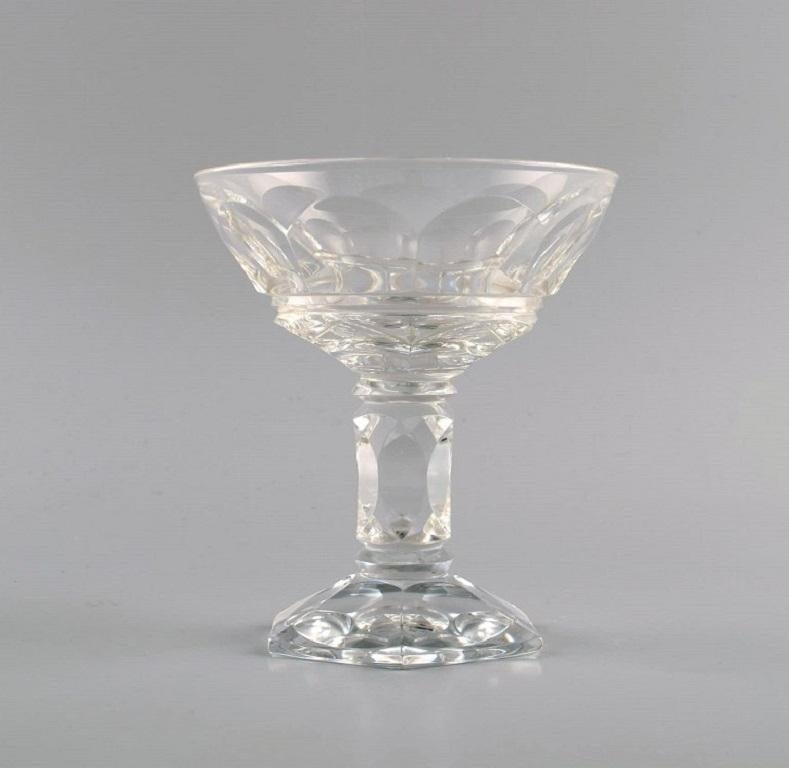 Baccarat, France, 9 Art Deco Champagne Bowls in Clear Crystal Glass For Sale 2