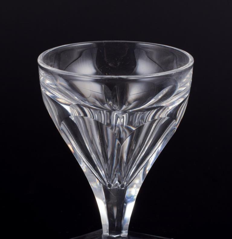 Baccarat, Francia. Un juego de seis copas Art Decó de cristal transparente. Facetado. en Excelente estado para la venta en Copenhagen, DK