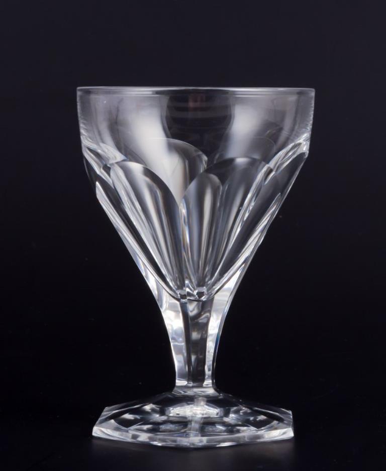 Baccarat, Francia. Un juego de seis copas Art Decó de cristal transparente. Facetado. en Excelente estado para la venta en Copenhagen, DK