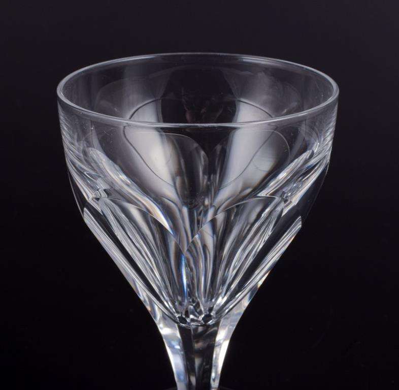 Baccarat, Francia. Un juego de seis copas Art Decó de cristal transparente. Facetado. mediados del siglo XX en venta
