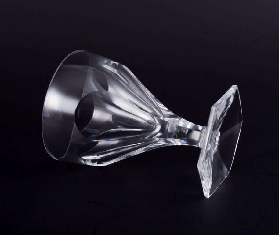 Baccarat, Francia. Un juego de seis copas Art Decó de cristal transparente. Facetado. en venta 1