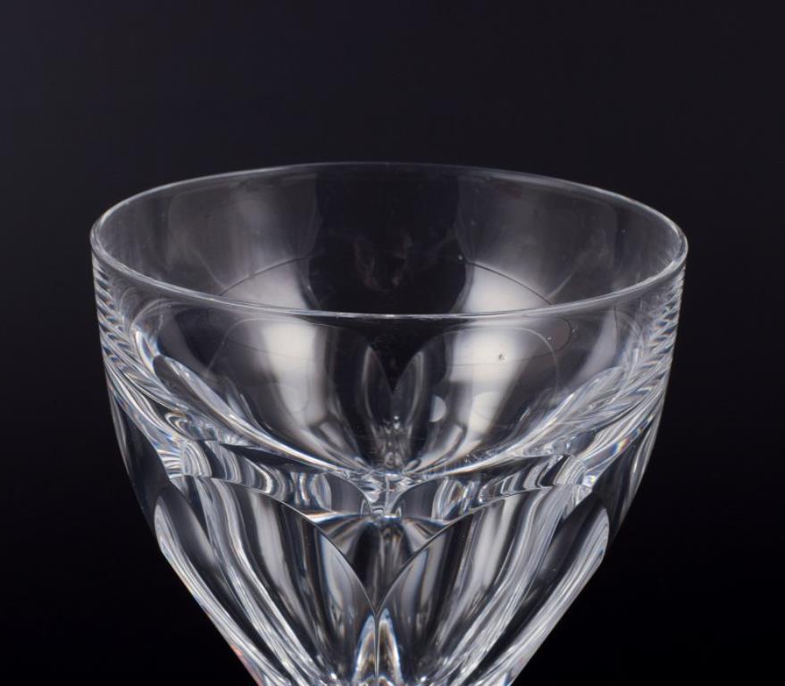 Mid-20th Century Baccarat, France. A set of six Art Deco red wine glasses in clear crystal glass. For Sale