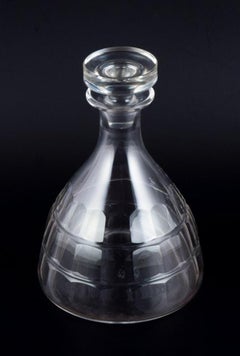 Baccarat, France. "Charmes" Art Deco wine decanter in clear crystal glass.