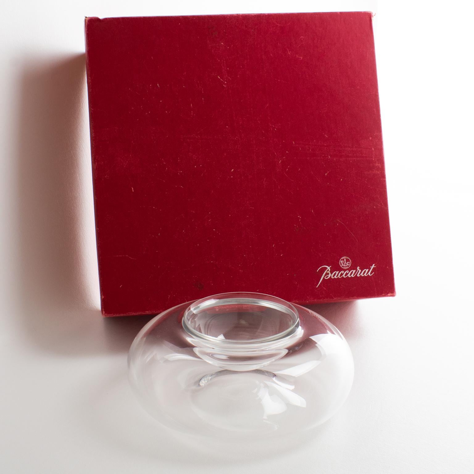 Baccarat designed this exquisite crystal caviar serving bowl, dish, or chiller circa 2000. The chic and minimalist design named 