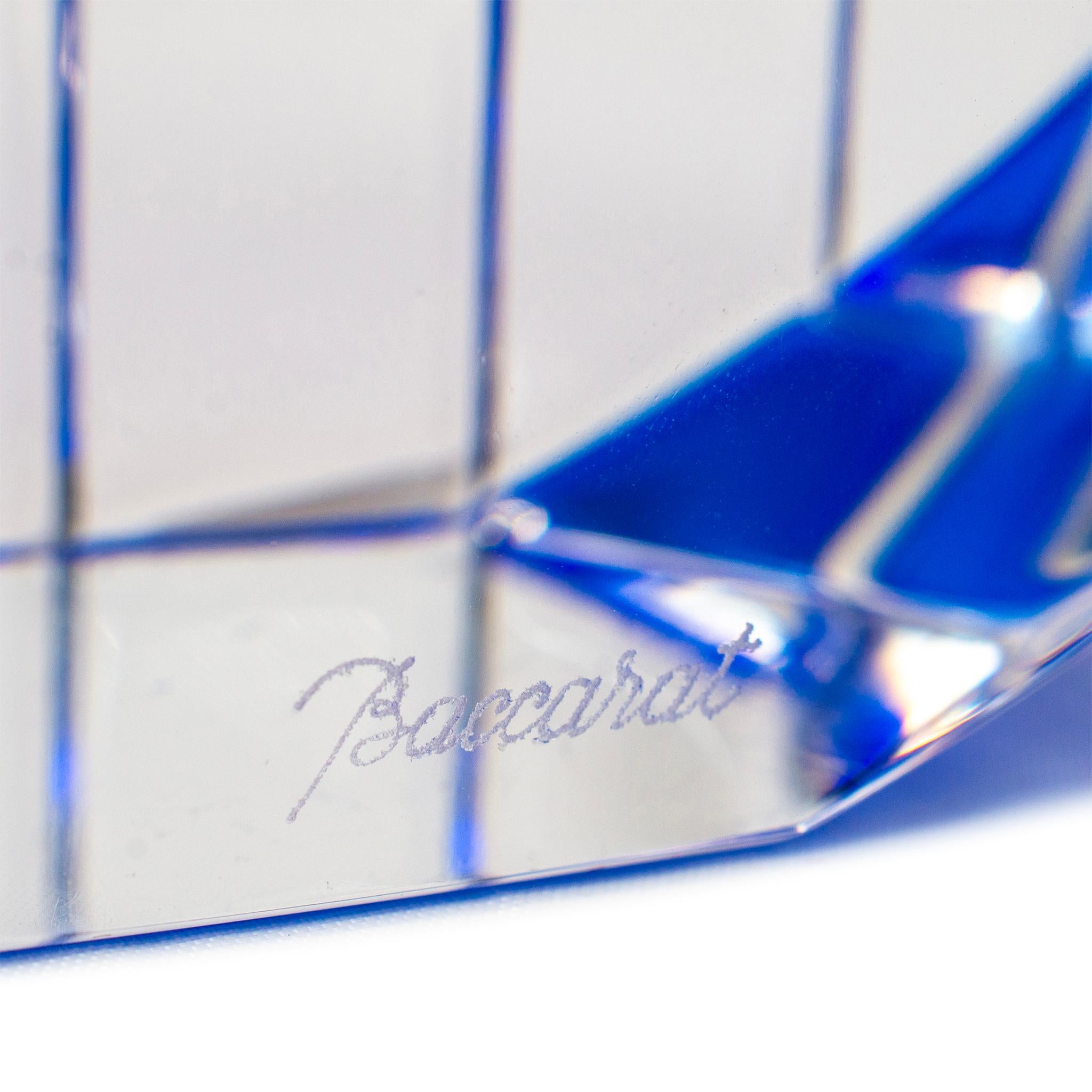 Baccarat Frankreich Kristall Neptun Elegant klar kobaltblau Glasvase im Angebot 1
