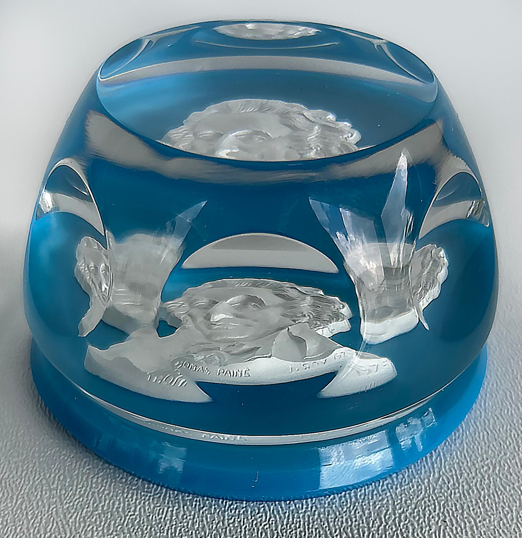 Baccarat Frankreich Facettierter Kristall Sulfid Kamee Briefbeschwerer von Thomas Paine

Zum Verkauf angeboten wird eine facettierte Kristall Sulfid Kamee Briefbeschwerer von Thomas Paine von der renommierten Cristalleries De Baccarat.  Der