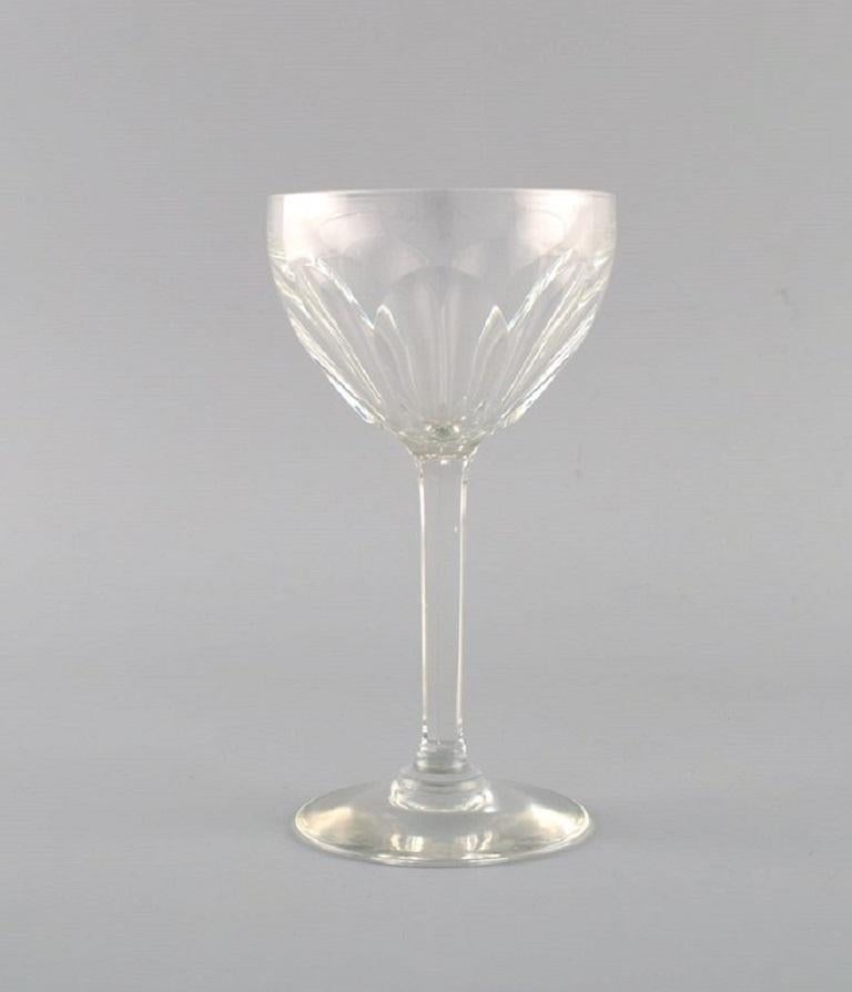 Baccarat, France. Five Art Deco wine glasses in clear mouth-blown crystal glass. 1930s.
Largest measures: 14 x 7.5 cm.
Smallest measures: 13 x 7 cm.
In excellent condition.