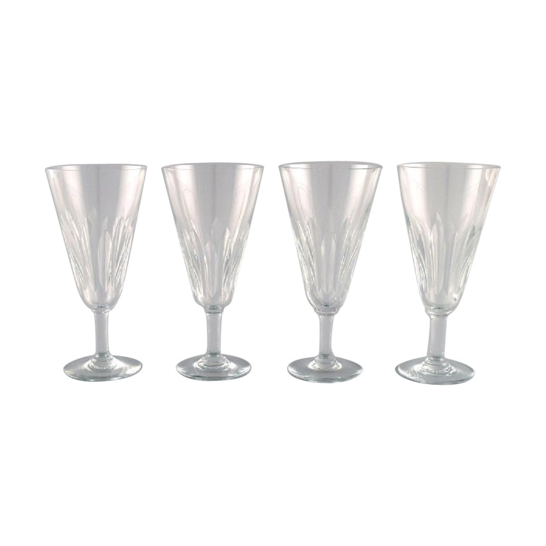 Baccarat, Frankreich, Vier Art-Déco-Champagnerflöten aus klarem Kristallglas im Angebot