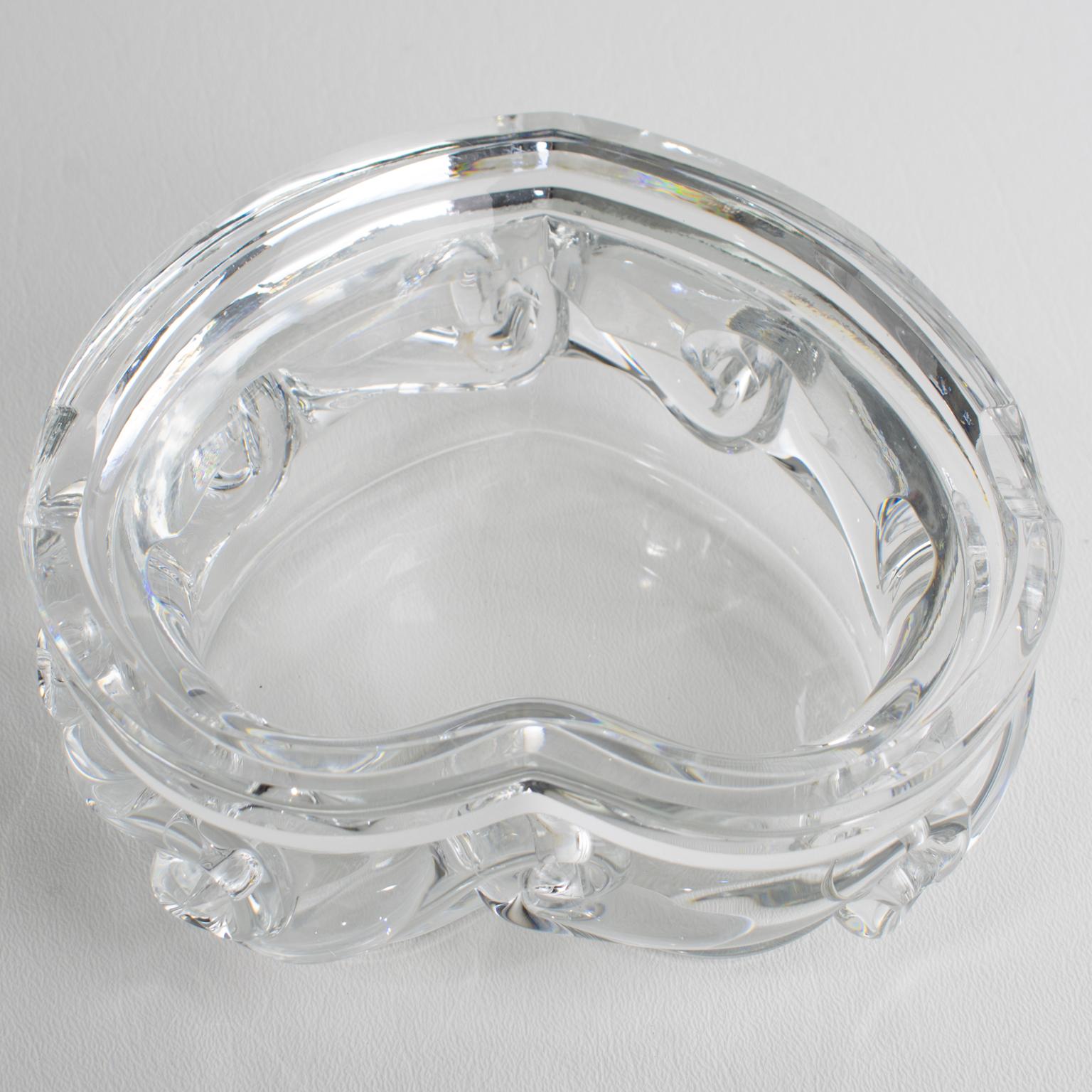 Baccarat France Portacenere di cristallo a forma di cuore Vassoio Vide-Poche in vendita 1