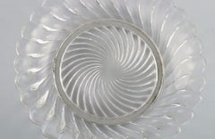 Baccarat, France, Round Art Deco Bowl / Dish in Clear Art Glass, 1930s / 40s