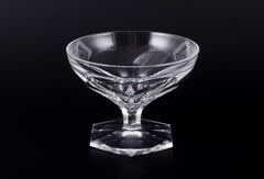 Baccarat, Frankreich. Set von fünf Art-Déco-Champagnerschalen aus klarem Kristallglas.