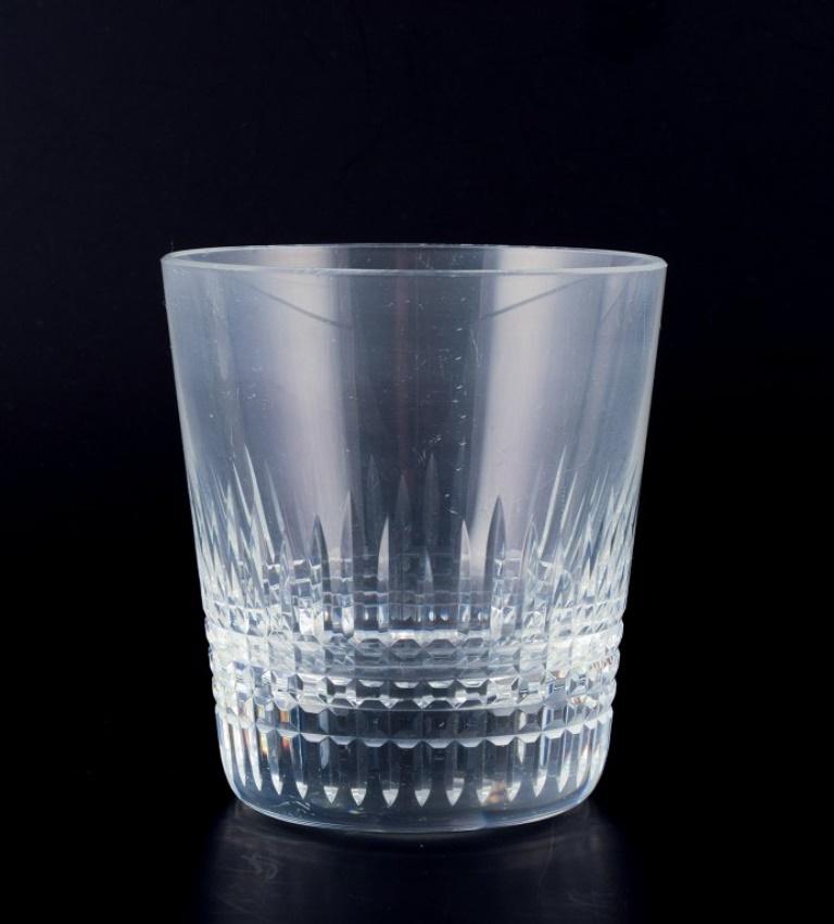 Baccarat, Frankreich. Set von vier „Nancy“-Schhiskey-Gläsern aus klarem Kristallglas.  (Französisch) im Angebot