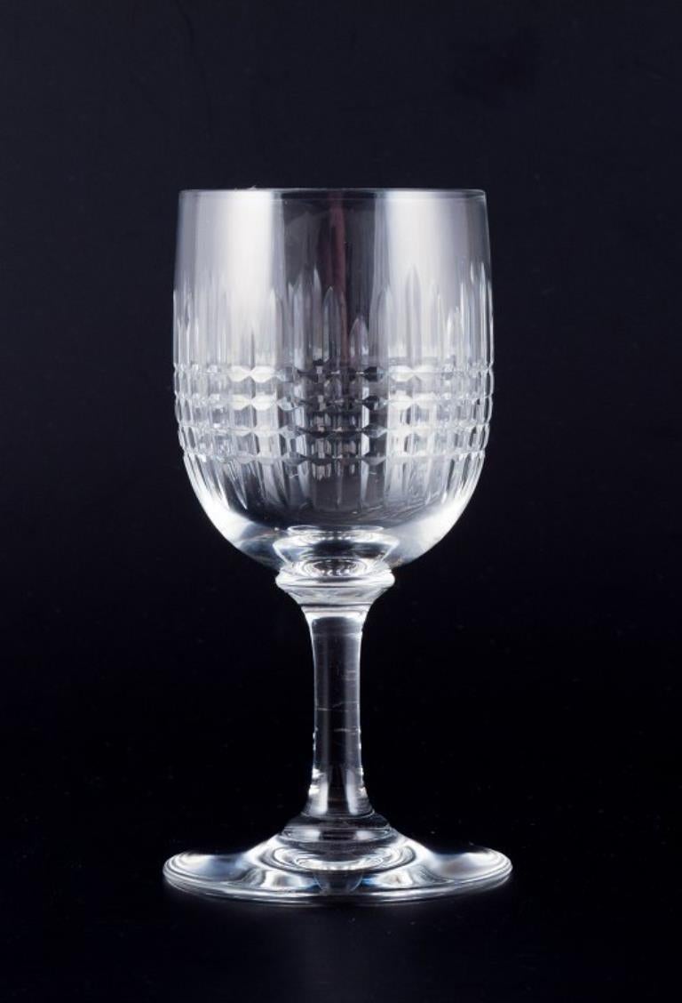Baccarat, Francia. Set di sei bicchieri da vino bianco 