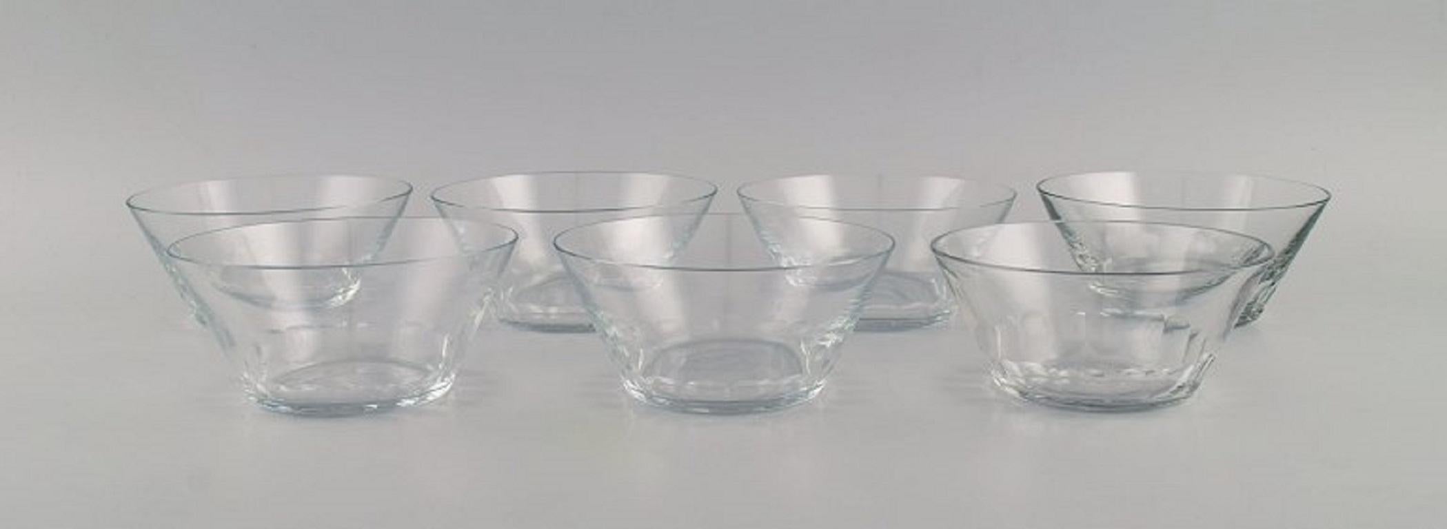 Baccarat, France. Seven rinsing bowls in clear mouth-blown crystal glass. Mid-20th century.
Measures: 12.5 x 5.3 cm.
In excellent condition.
Stamped.