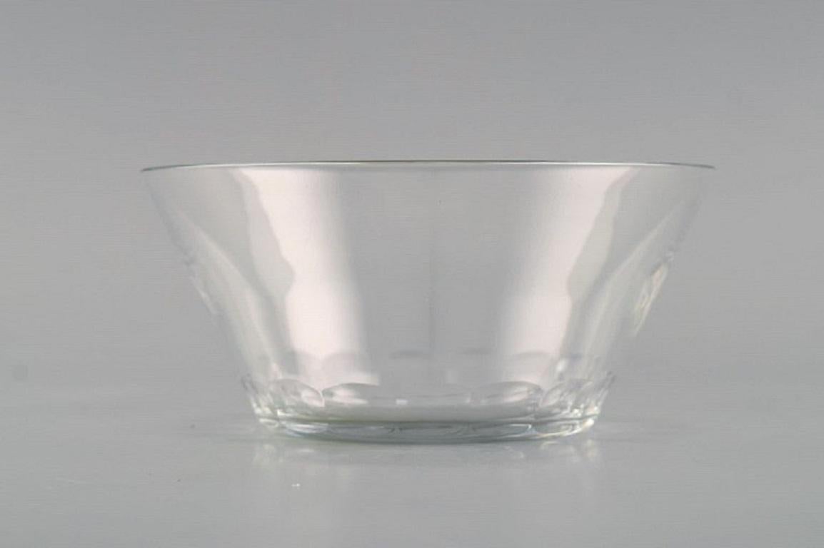 Baccarat, France, Seven Rinsing Bowls in Clear Mouth-Blown Crystal Glass In Excellent Condition For Sale In Copenhagen, DK