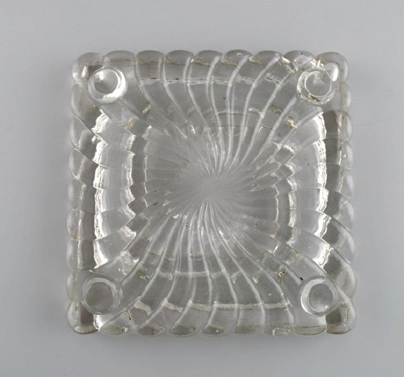 Milieu du XXe siècle Bol / plat carré Art Déco en verre d'art transparent, Baccarat, France, années 1930/40 en vente