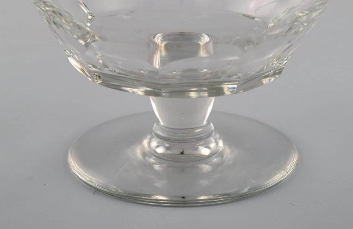 Baccarat, Frankreich. Zehn Art-Déco-Gläser mit Facettenschliff.  Glaskunstglas, 1930/40er-Jahre (Französisch) im Angebot
