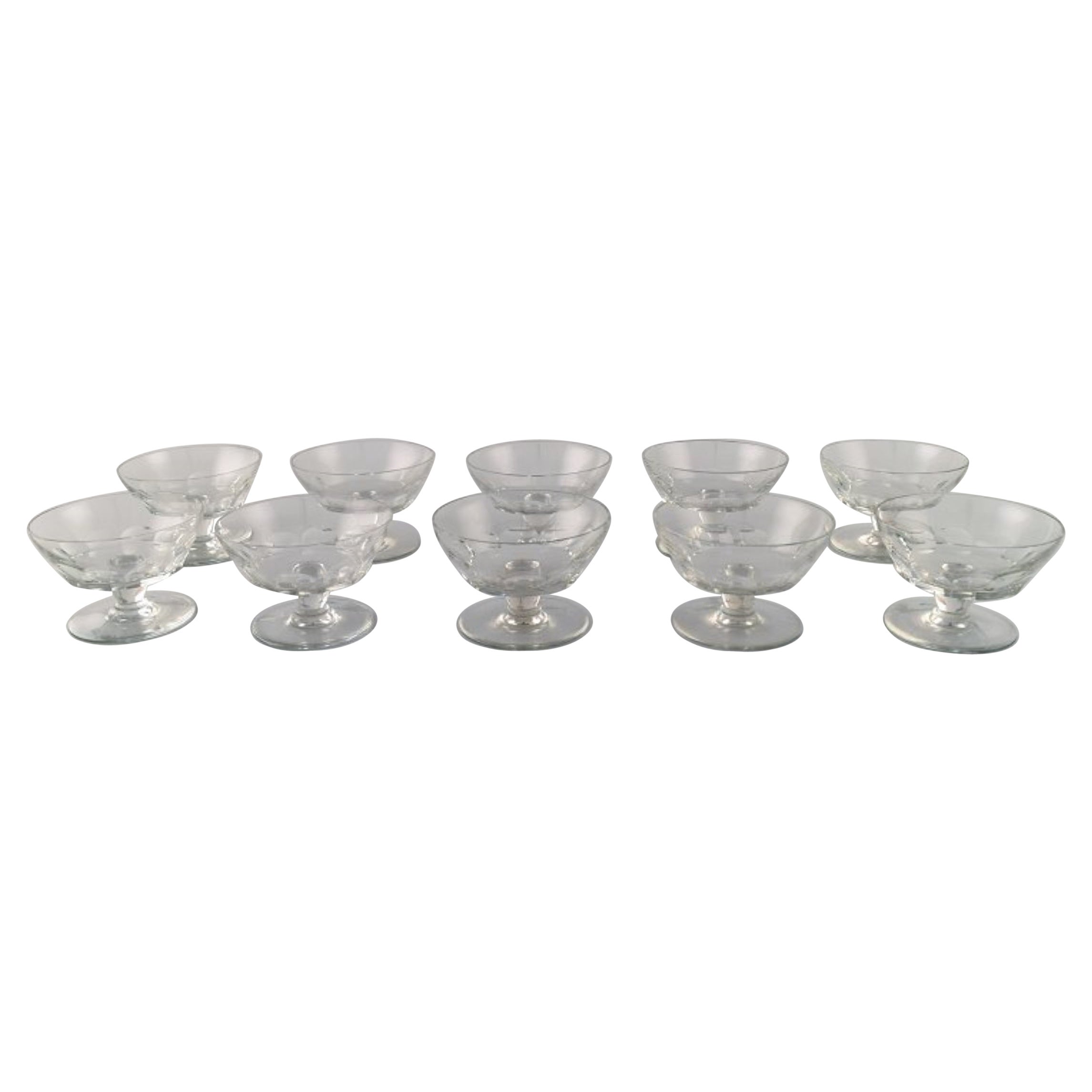 Baccarat, Frankreich. Zehn Art-Déco-Gläser mit Facettenschliff.  Glaskunstglas, 1930/40er-Jahre im Angebot
