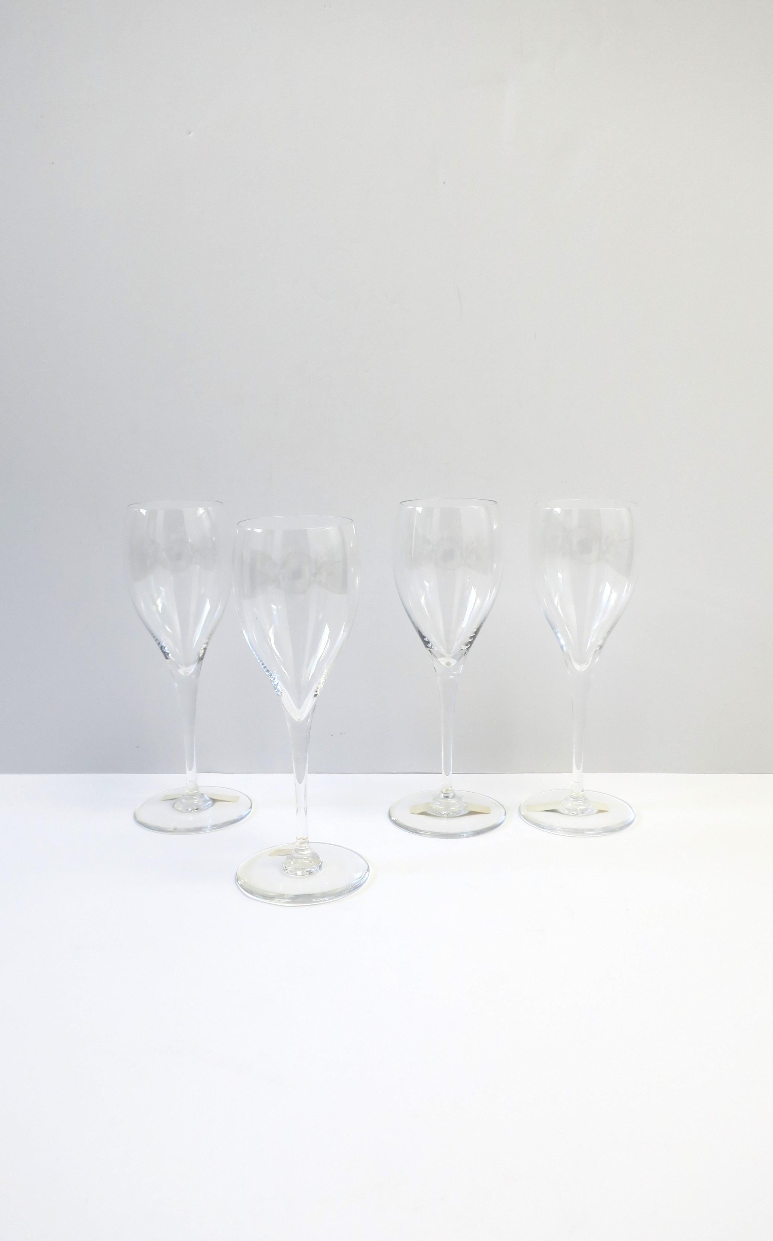 Baccarat French Crystal St Remy Cocktail or Champagne Flutes Glasses, Set of 4 In Good Condition For Sale In New York, NY
