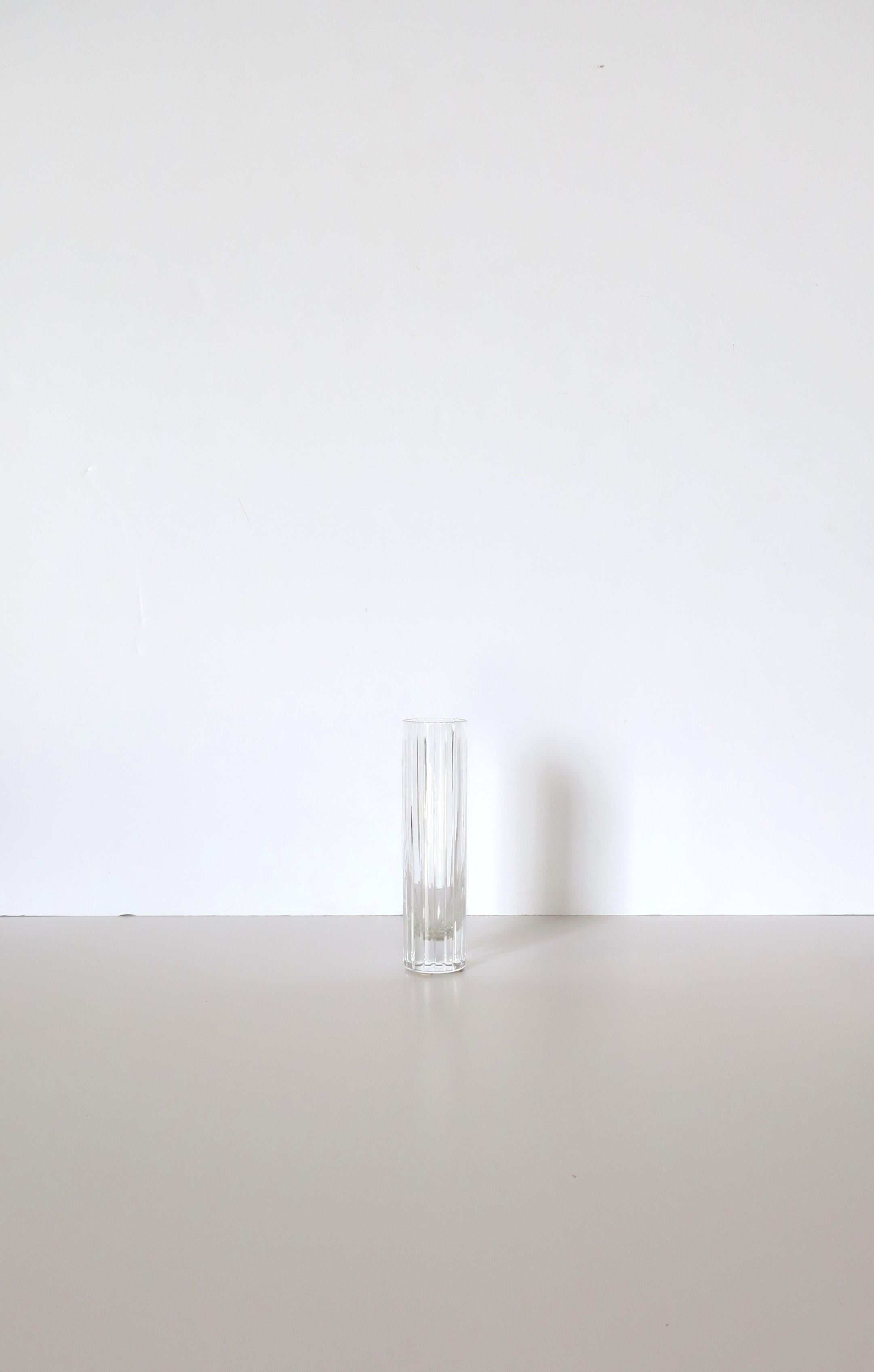 Vase en cristal français de Baccarat Bon état - En vente à New York, NY