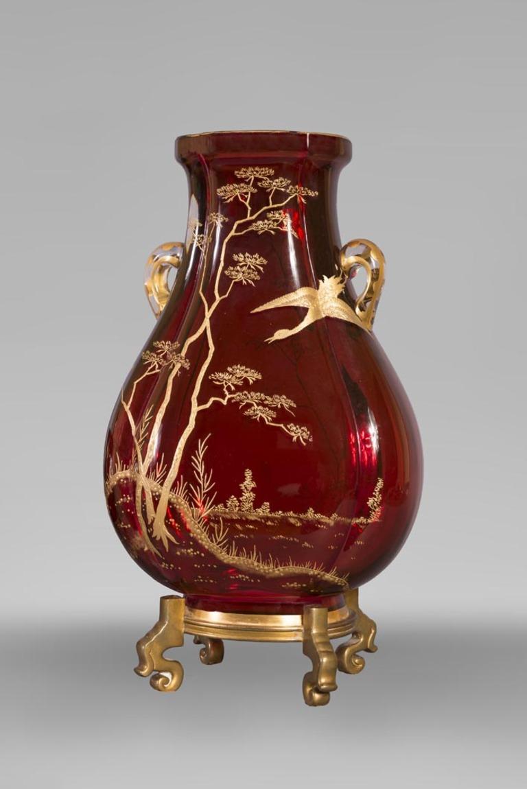 French BACCARAT, Garniture with Japanese landscape, circa 1880 For Sale