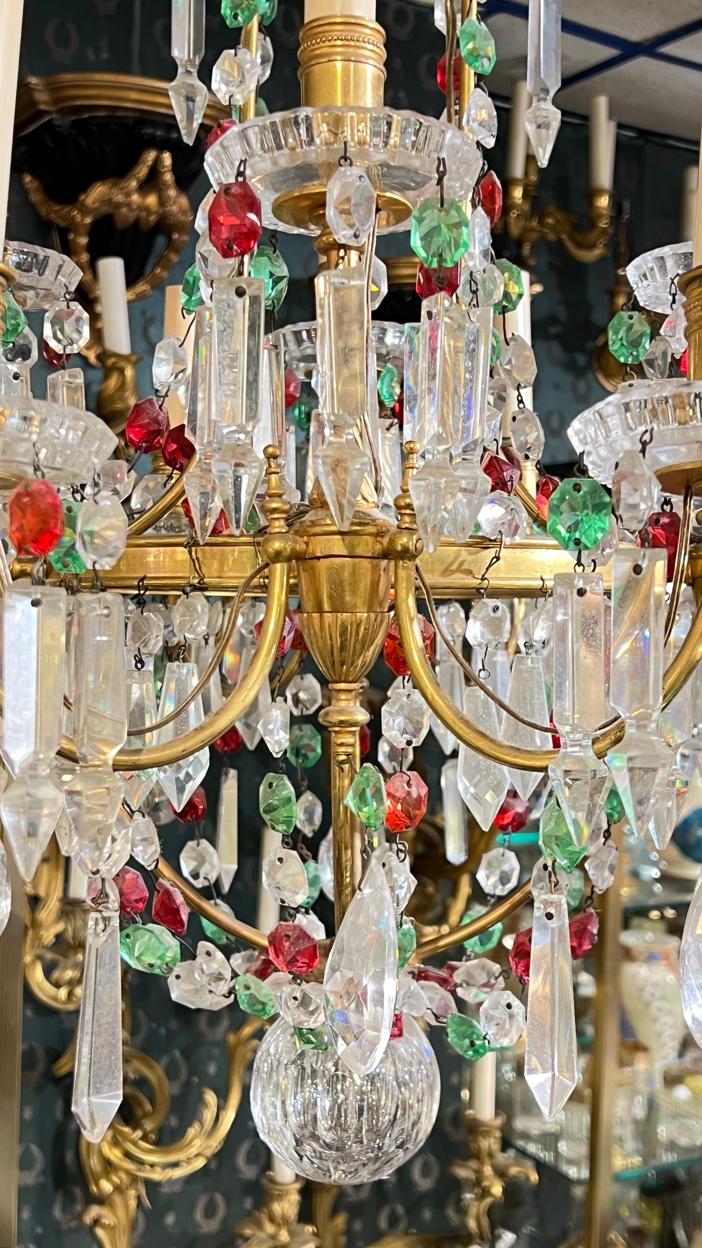 Araña de 8 luces de bronce dorado y cristal de Baccarat principios del siglo XX en venta