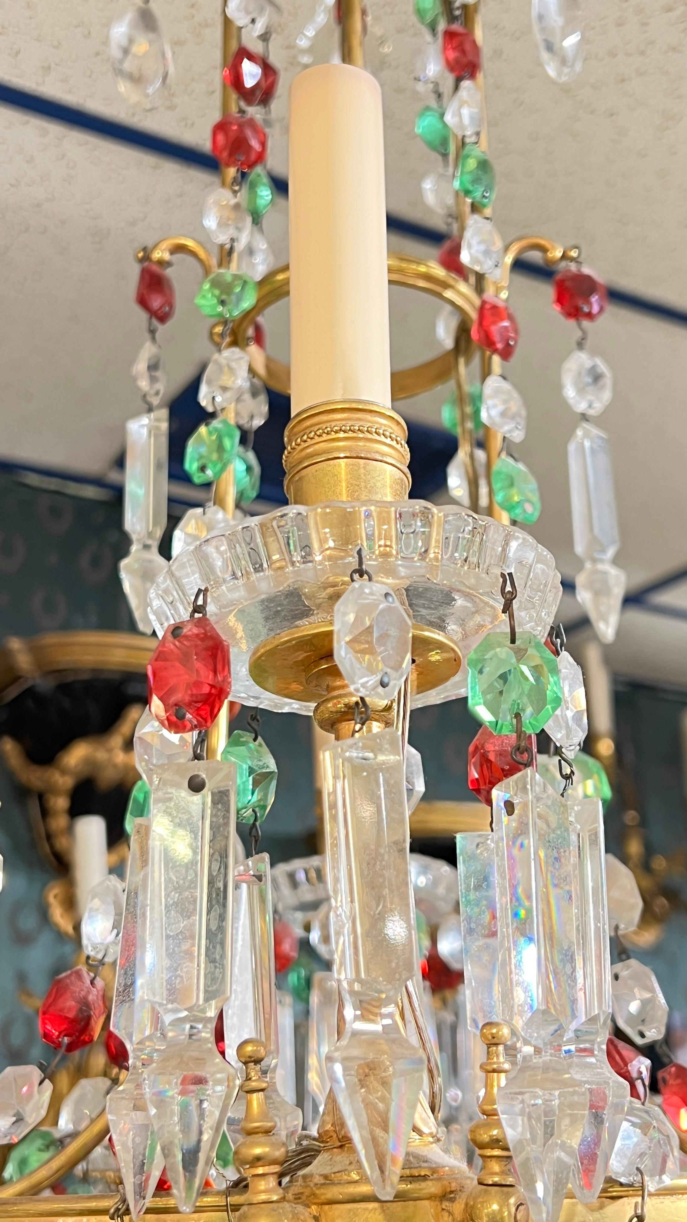 Araña de 8 luces de bronce dorado y cristal de Baccarat Bronce en venta