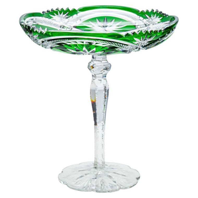 Baccarat, Coupe aus graugrünem Kristallschliff in Grasgrün, Frankreich, 1920 im Angebot