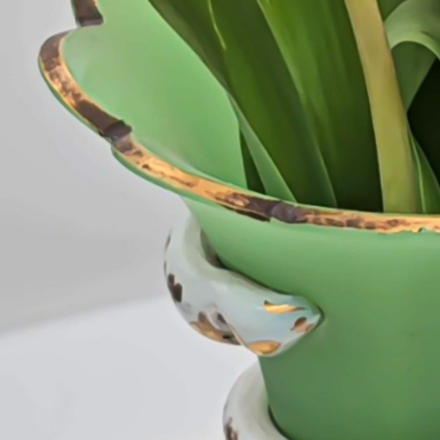 Baccarat, Vaso a serpente verde opalino, Francia, 1880 In condizioni buone in vendita a Rijssen, NL
