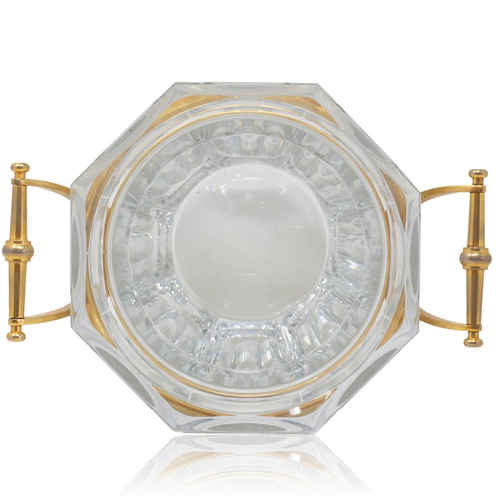 Rafraîchisseur à champagne en cristal de Baccarat Harcourt avec poignées en métal doré circa 1970 en vente 2