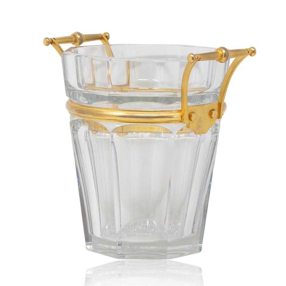 20ième siècle Rafraîchisseur à champagne en cristal de Baccarat Harcourt avec poignées en métal doré circa 1970 en vente